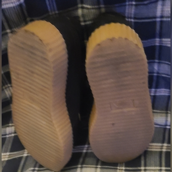 Puma Black Suede Sneakers with Gum Sole - Picture 4 of 4